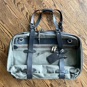 Filson Rugged Twill Pullman overnight bag